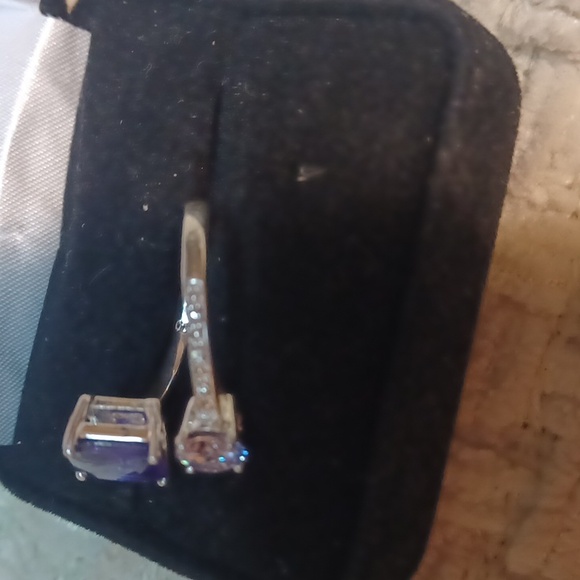 Elegant Purple and Pink Stone Ring - Picture 6 of 7